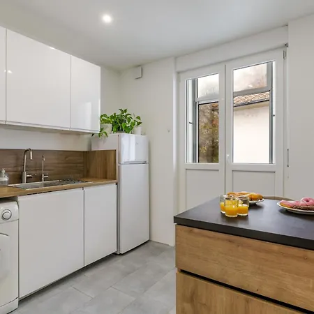 Le Schnokeloch Apartment